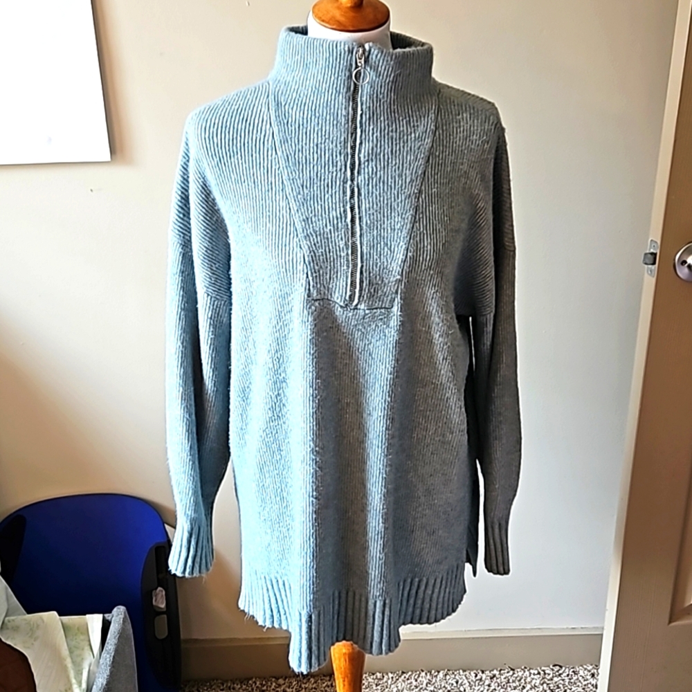 Cleanout Sale!! 🔥🔥 Dropped Price Old & Grey soft sweater, teal/aqua, size XL